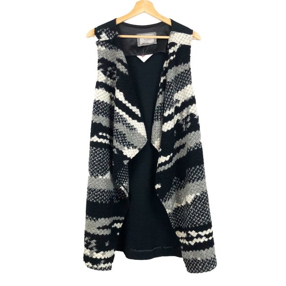 Guest Editor Anthropologie NWT Black Geometric Aztec Wool Waterfall Vest M - Picture 1 of 8